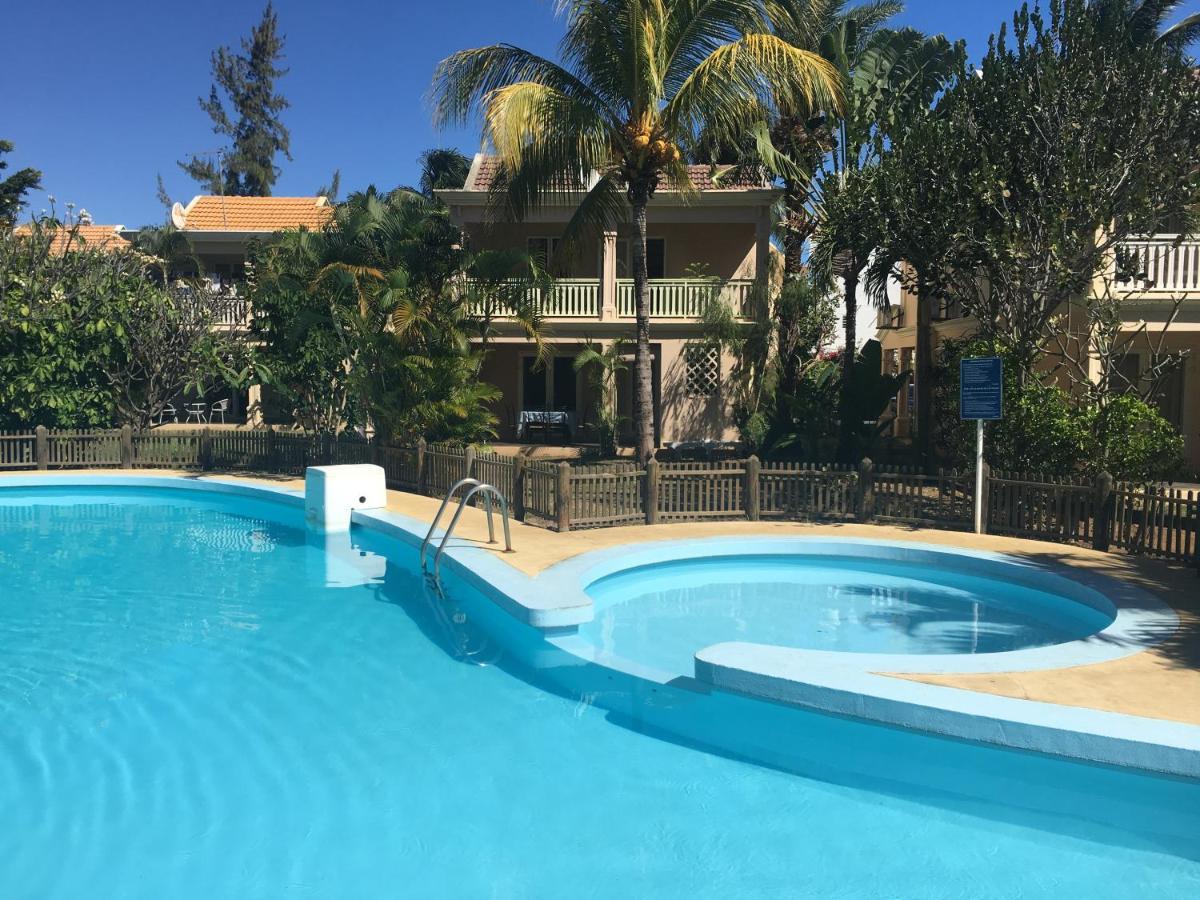 Beachfront Villa In A Beautiful And Secured Complex Flic-en-Flacq エクステリア 写真