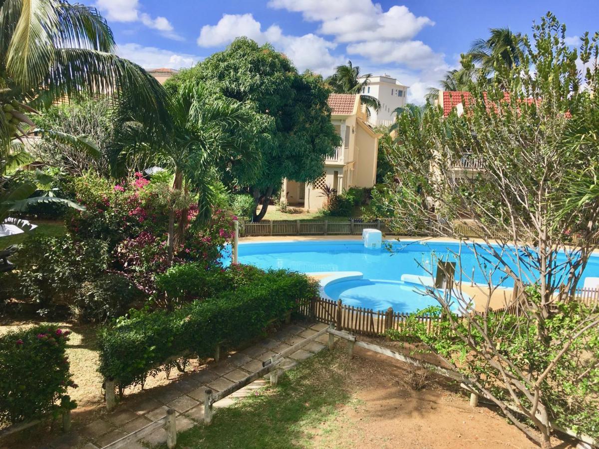 Beachfront Villa In A Beautiful And Secured Complex Flic-en-Flacq エクステリア 写真