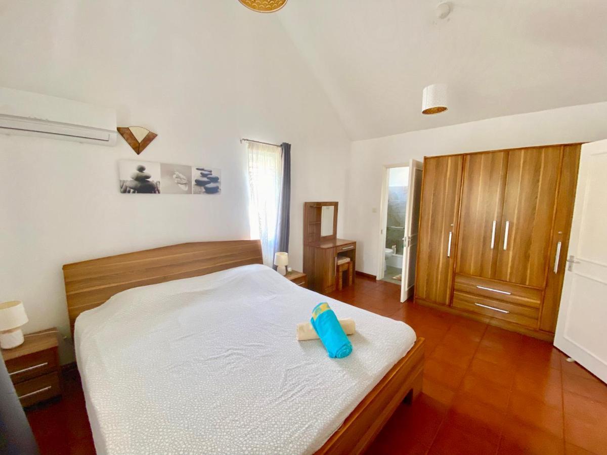 Beachfront Villa In A Beautiful And Secured Complex Flic-en-Flacq エクステリア 写真