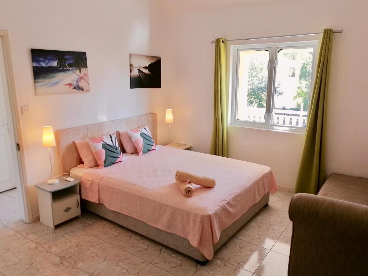 Beachfront Villa In A Beautiful And Secured Complex Flic-en-Flacq エクステリア 写真